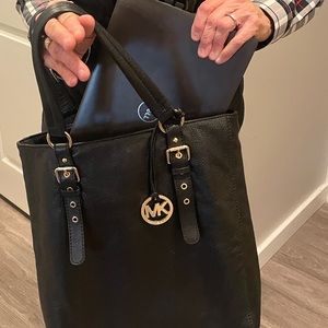 Black leather Michael Kors purse